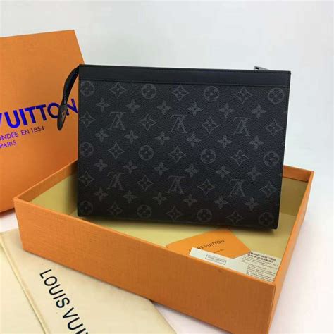 Louis Vuitton voyage mm canvas